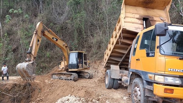 COLOCACION DE TUBERIA EN EL TRAMO ELCRUCE - CHINGUILA - RIO GRANDE